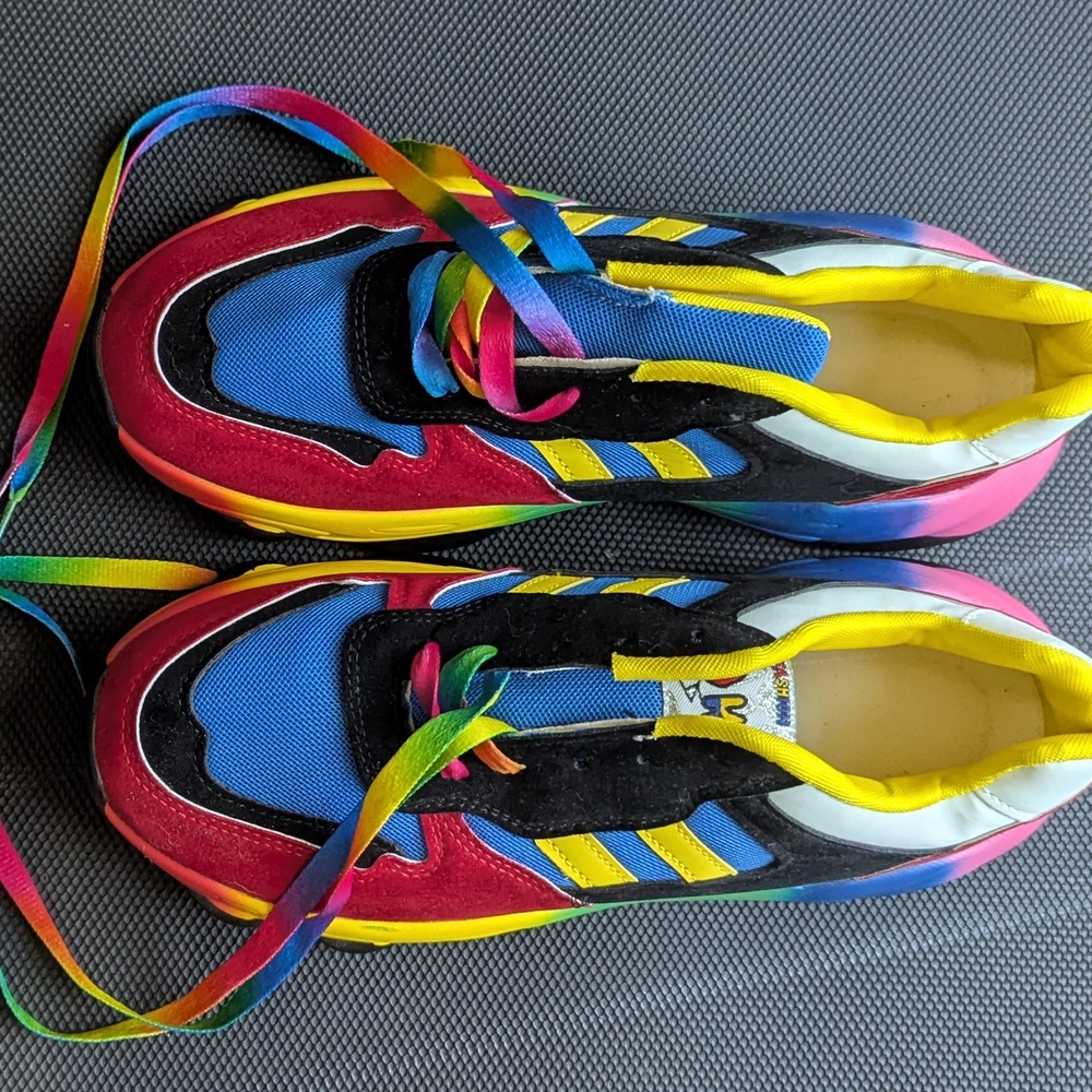 Women's Colorful Athletic Shoes - Blue, Red, Yellow, Black